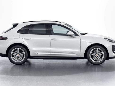 Used 2026 Porsche Macan AWD/4WD image 6