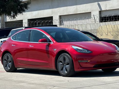 Used 2018 Tesla Model 3 Mid Range RWD image 10