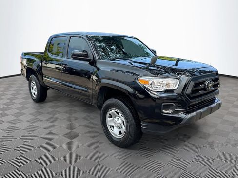 Used 2023 Toyota Tacoma SR w/ SR Convenience Package RWD image 4