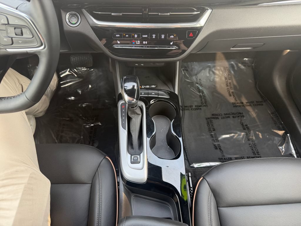 Used 2025 Buick Envista Avenir FWD image 28