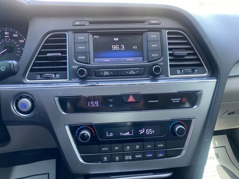 Used 2016 Hyundai Sonata SE image 18