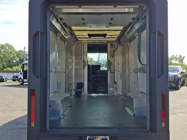 Used 2024 Chevrolet Brightdrop 600 w/ Commercial Equipment Package AWD/4WD image 28