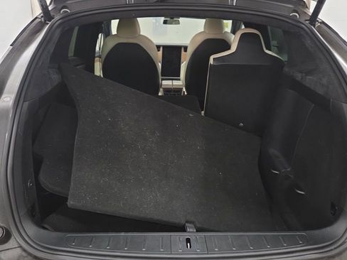 Used 2020 Tesla Model X Long Range image 9