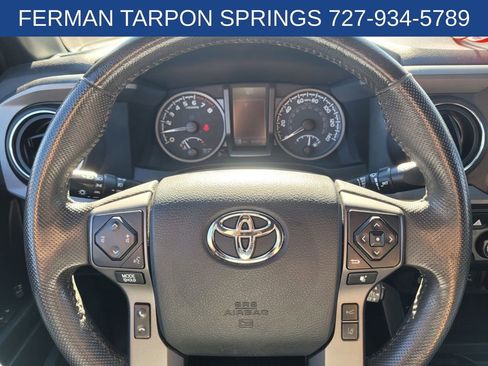 Used 2020 Toyota Tacoma TRD Sport image 27