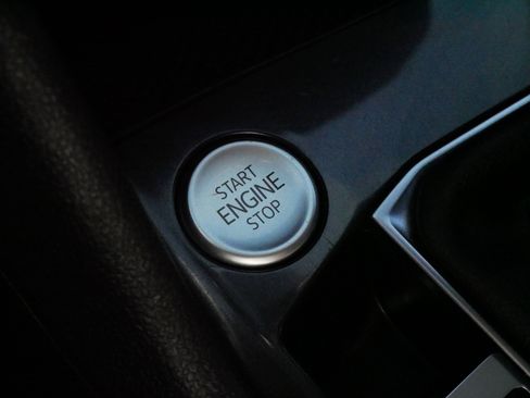 Certified 2023 Volkswagen Tiguan S image 27