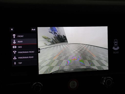 Certified 2026 Porsche Macan AWD/4WD image 17
