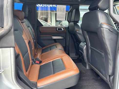 Used 2023 Ford Bronco Outer Banks AWD/4WD image 13