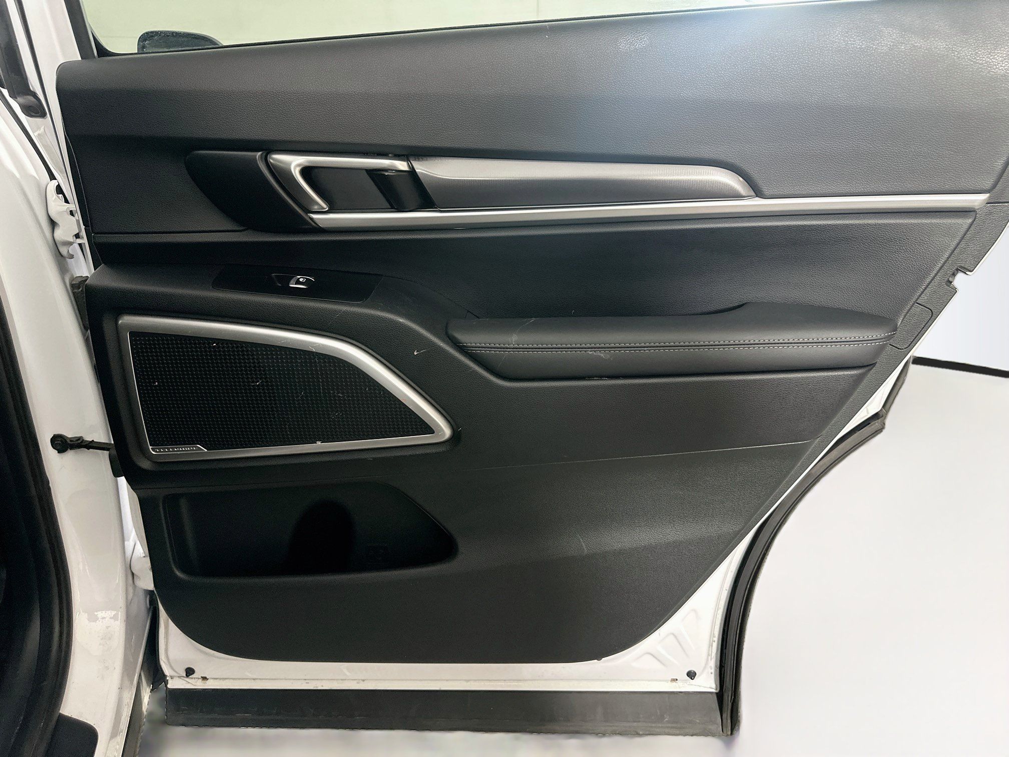 Used 2023 Kia Telluride S w/ S Sunroof Package FWD image 32