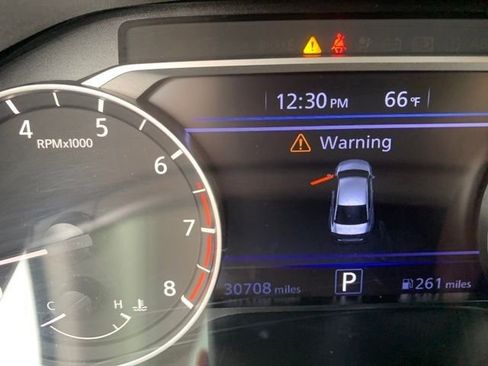 Used 2025 Nissan Altima 2.5 SV FWD image 19