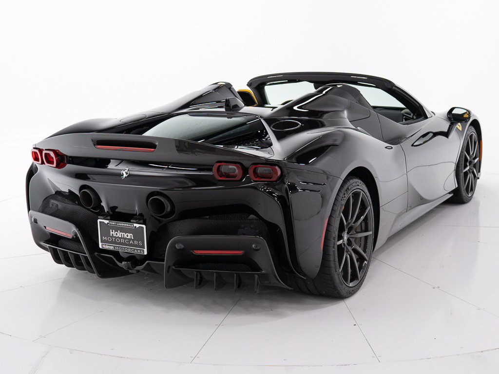 Used 2022 Ferrari SF90 Spider AWD/4WD image 5