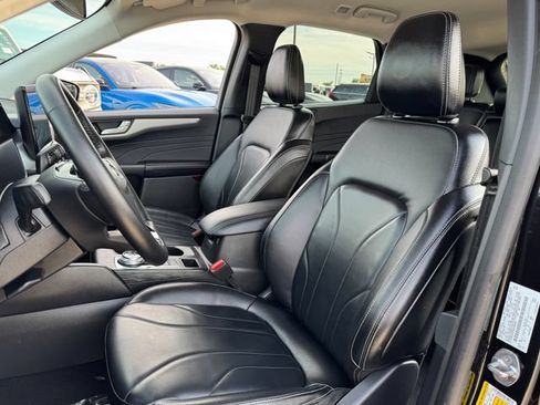 Used 2025 Ford Escape Platinum w/ Premium Technology Package FWD image 13