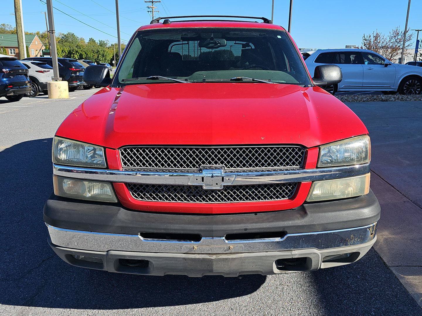 Used 2004 Chevrolet Avalanche Z66 w/ Preferred Equipment Group RWD image 2