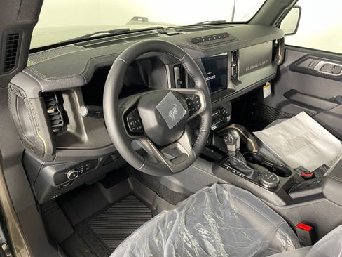 New 2025 Ford Bronco Badlands w/ Sasquatch Package image 2