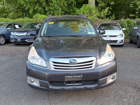 Used 2012 Subaru Outback 2.5i w/ Alloy Wheel Pkg AWD/4WD image 2