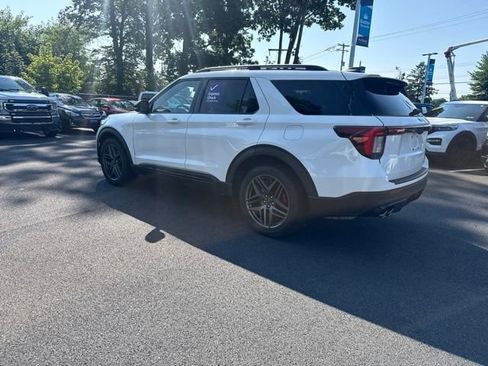 Certified 2025 Ford Explorer ST AWD/4WD image 6