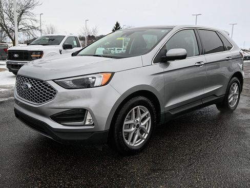 Used 2024 Ford Edge SEL w/ Convenience Package image 8