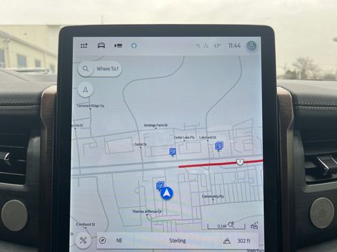 Used 2023 Ford F150 Lightning Lariat image 28