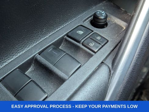 Used 2024 Toyota Corolla Cross LE image 34