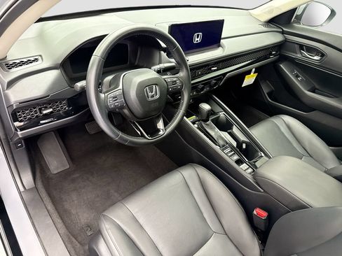 Used 2025 Honda Accord EX-L image 9
