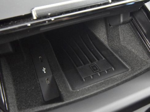 New 2025 Porsche Panamera 4 image 33