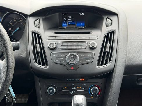 Used 2016 Ford Focus SE FWD image 9