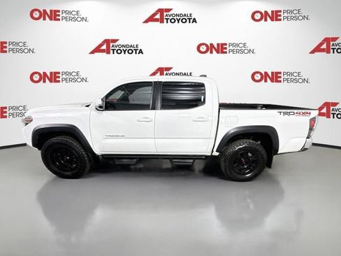 Certified 2021 Toyota Tacoma TRD Off-Road AWD/4WD image 5