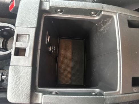 Used 2018 Jeep Wrangler Unlimited Sahara image 24