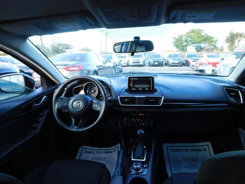 Used 2015 MAZDA MAZDA3 i Sport image 32