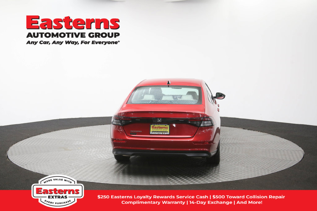 Used 2025 Honda Accord SE image 37