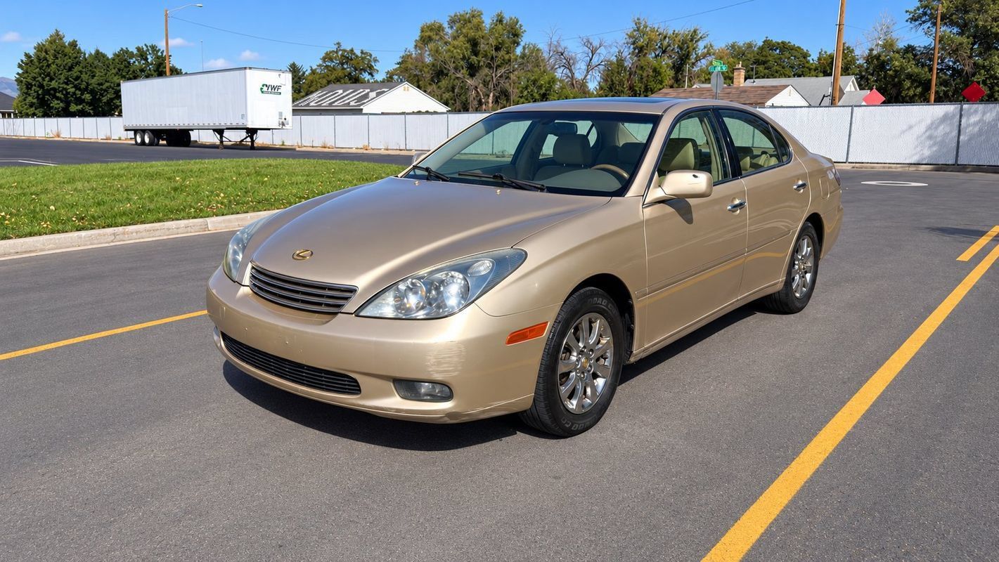 Used 2002 Lexus ES 330 FWD image 1