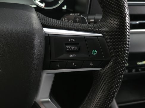 Used 2023 Mitsubishi Outlander SE image 14