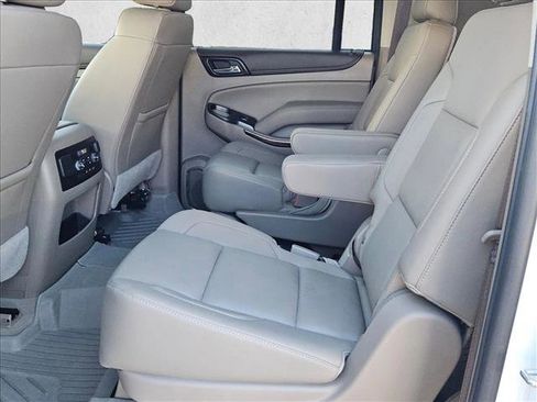 Used 2020 GMC Yukon XL SLT w/ Open Road Package image 21