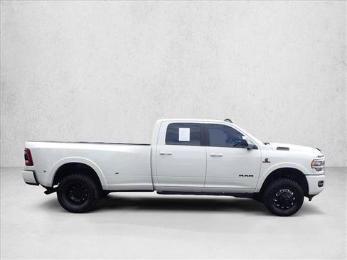 Used 2022 RAM 3500 Laramie AWD/4WD image 4