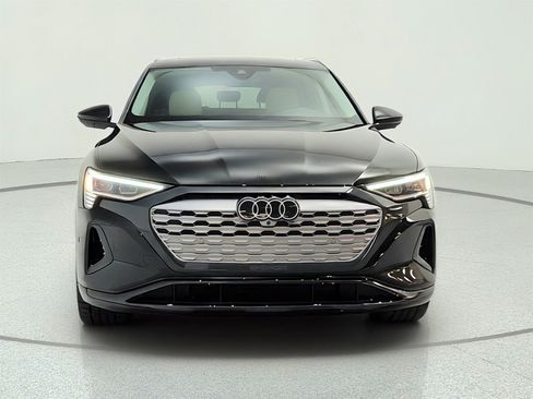 Used 2024 Audi Q8 e-tron Premium Plus w/ Premium Plus Package AWD/4WD image 2