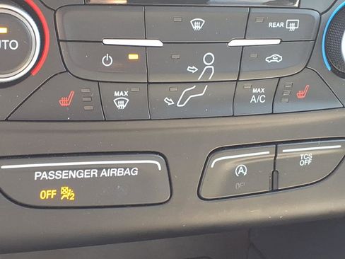 Used 2018 Ford Escape SE image 18