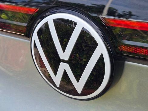 Certified 2021 Volkswagen ID.4 Pro S RWD image 11