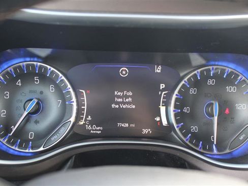 Used 2018 Chrysler Pacifica Touring-L Plus w/ Advanced Safetytec Group image 17