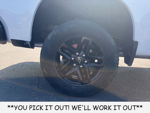 Used 2022 Chevrolet Silverado 1500 LT Trail Boss w/ Convenience Package II AWD/4WD image 7