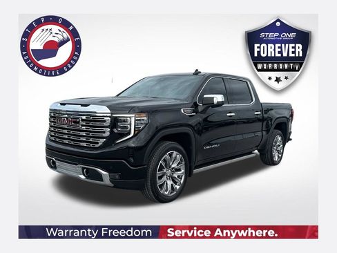 Used 2025 GMC Sierra 1500 Denali w/ Denali Reserve Package AWD/4WD image 1
