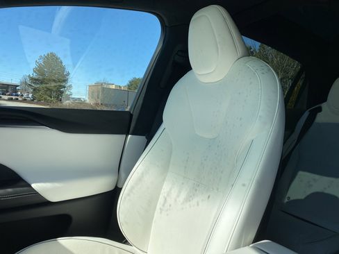 Used 2022 Tesla Model X Plaid image 20