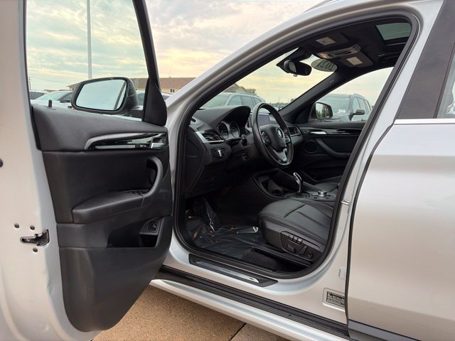 Used 2021 BMW X1 xDrive28i w/ Convenience Package AWD/4WD image 9