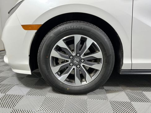 Certified 2023 Honda Odyssey EX-L image 9