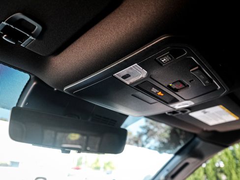 Used 2025 Toyota Tacoma 4x4 Double Cab Hybrid image 27