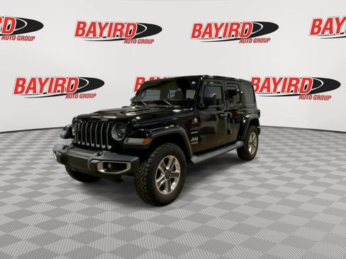Used 2018 Jeep Wrangler Unlimited Sahara AWD/4WD image 4