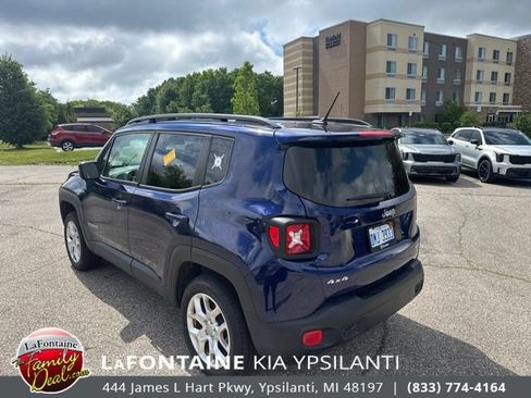 Used 2016 Jeep Renegade Latitude w/ Popular Equipment Group AWD/4WD image 3