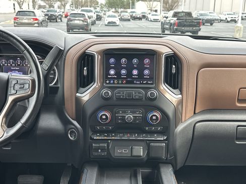 Used 2021 Chevrolet Silverado 1500 High Country w/ Technology Package image 30