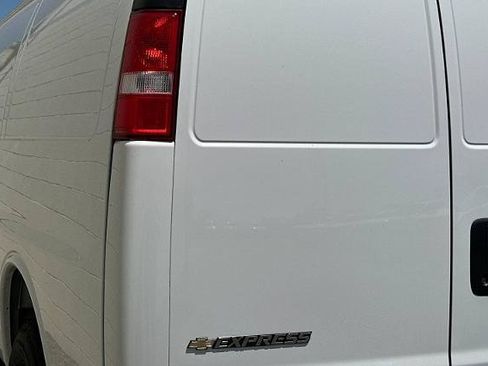 New 2026 Chevrolet Express 2500 w/ Driver Convenience Package RWD image 30
