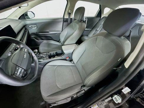 Used 2025 Kia K4 FWD image 13