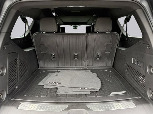 Used 2024 GMC Yukon XL Denali w/ Advanced Technology Package image 48