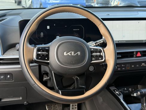 Certified 2024 Kia Sorento SX Prestige w/ Olive Brown Leather Package image 26
